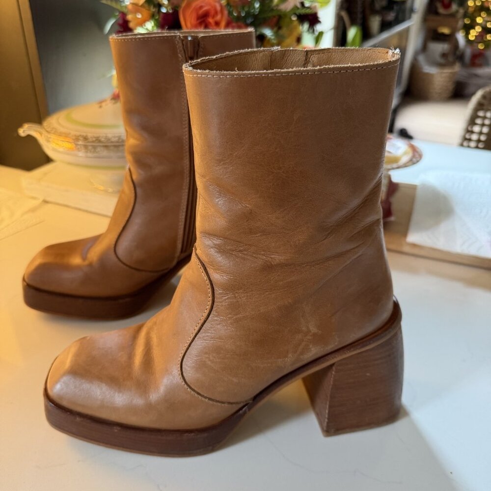 Free people camel leather boots size 39